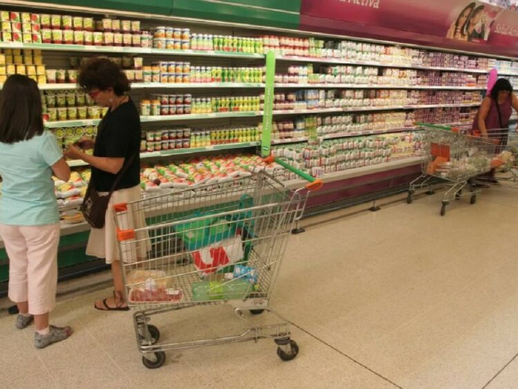 La Canasta Básica que mide la pobreza aumentó 20% en los últimos tres meses