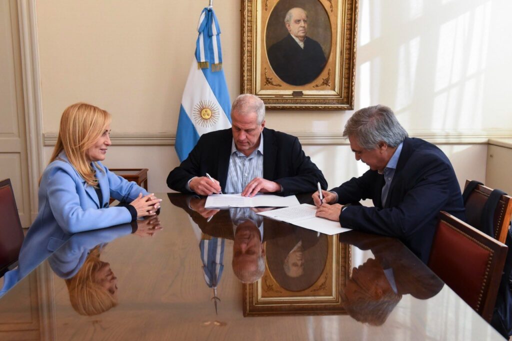 Córdoba suma una hora más de clases en el nivel primario