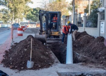 Se reduce el tránsito vehicular a la altura del puente Santa Fe