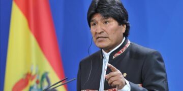 Condena unánime de líderes latinoamericanos al ataque a Cristina Fernández