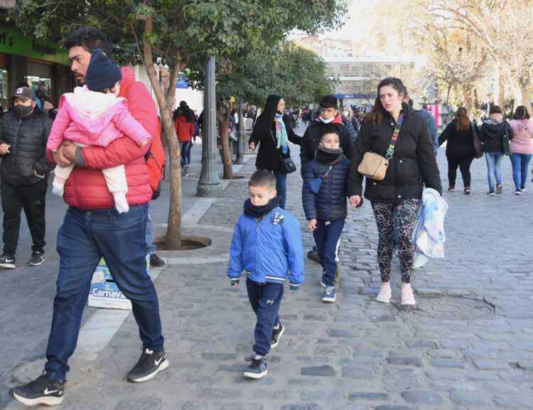 Comenzó el pago de Asignaciones Familiares a trabajadores registrados