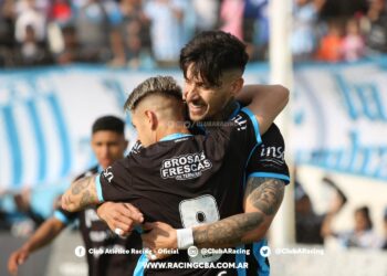 Sigue en lo más alto