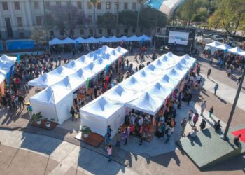 Feriantes de la economía social estarán hoy en el Parque de Las Tejas