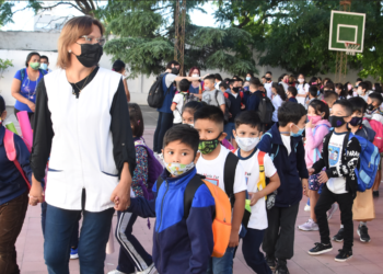 En el día del maestro, Fernández destacó su «vocación» por educar