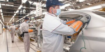 Fiat sumó un turno con 80 operarios para aumentar sus exportaciones hacia Brasil