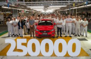 Fiat sumó un turno con 80 operarios para aumentar sus exportaciones hacia Brasil