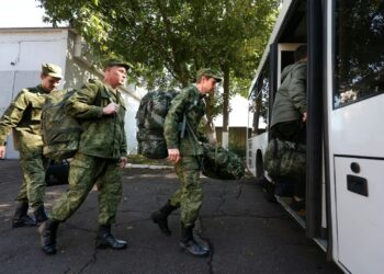 Atacan centros de reclutamiento en Rusia ante el malestar por la movilización de ciudadanos