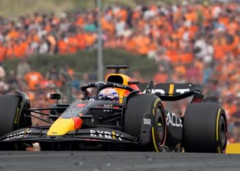 Verstappen ganó y se consolida como líder