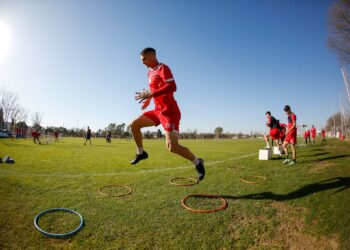 Juega ante la Fragata