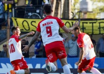 Instituto le ganó a Almirante Brown en Isidro Casanova
