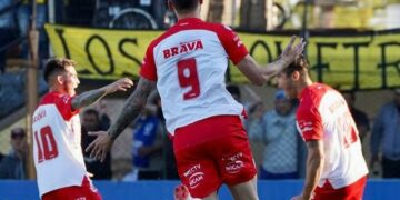 Instituto le ganó a Almirante Brown en Isidro Casanova