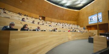 Mayoritaria condena en la Legislatura al atentado a CFK