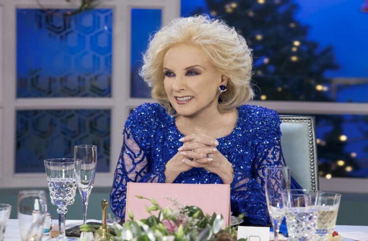 Mirtha Legrand lamentó la muerte de Isabel II pero aclaró: “No olvido Malvinas"