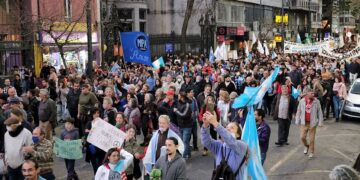 Multitudinaria movilización en Córdoba en defensa de CFK