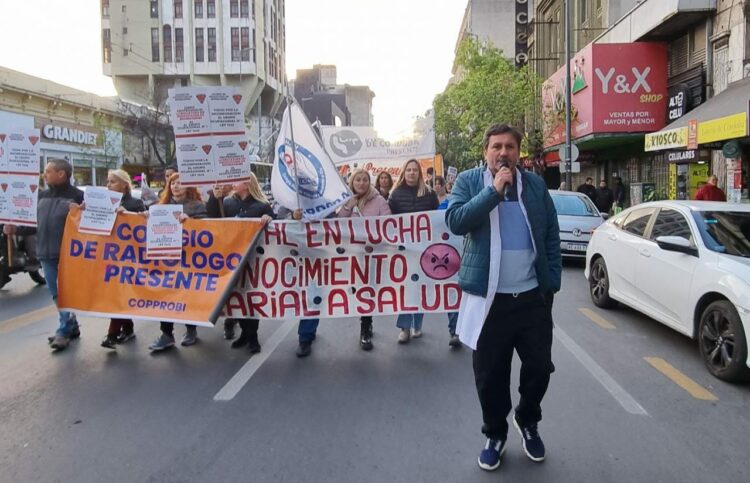 Personal de salud realizó la “marcha blanca” Personal de salud realizó la “marcha blanca”