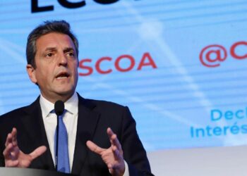 Massa advirtió que una devaluación empujaría a millones de argentinos a la pobreza