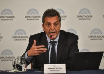 Massa instó al Congreso a que fije una hoja de ruta