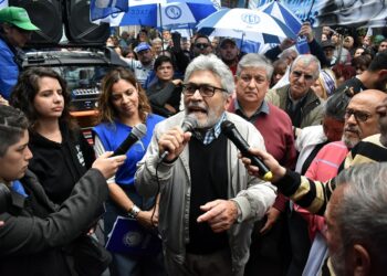 La CGT reclamó frente a la Cámara de Comercio contra la inflación y la precarización