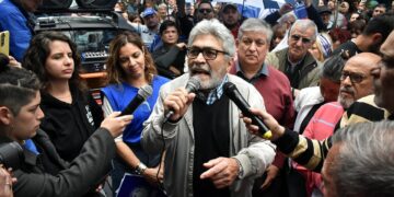 La CGT reclamó frente a la Cámara de Comercio contra la inflación y la precarización