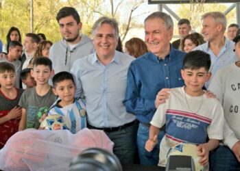 Schiaretti inauguró un polideportivo social
