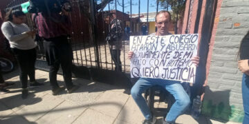 Denunció que abusaron de su hijo en el baño de la escuela