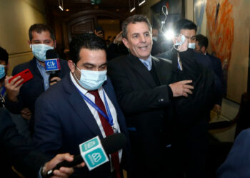 Sube la tensión en el Congreso chileno a días del plebiscito