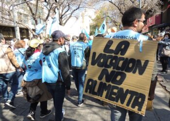 La UEPC retomó la negociación paritaria con la Provincia