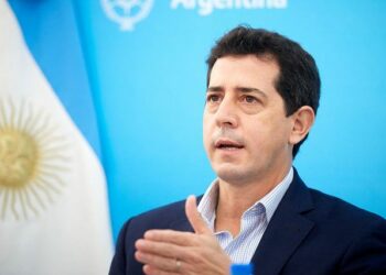 El Gobierno anunció una convocatoria a toda la clase política para pacificar el país
