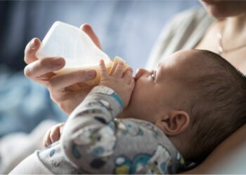 Piden que obras sociales y prepagas cumplan con la ley que cubre las leches especiales al 100%