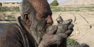 A los 94 años, murió el hombre más sucio del planeta