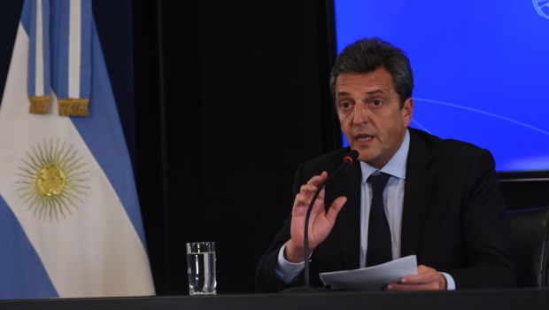 El Gobierno evalúa impulsar "un nuevo modelo" para definir las cuotas de las prepagas