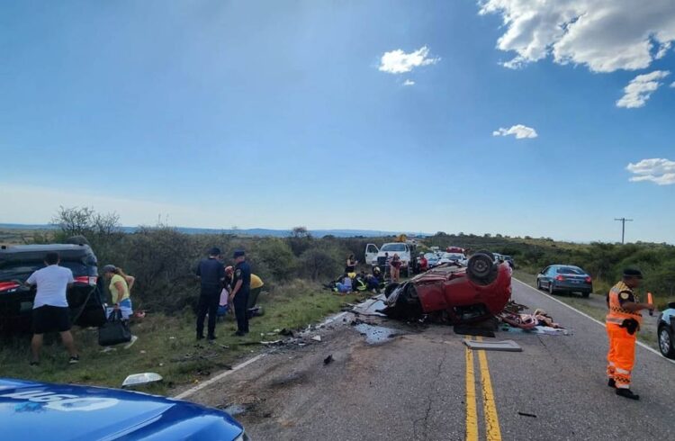 El auto de González chocó de frente contra el otro vehículo en la ruta E-34.