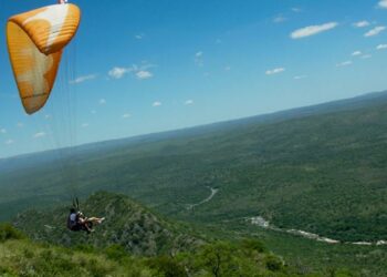 Un hombre murió tras caer con su parapente en La Cumbre
