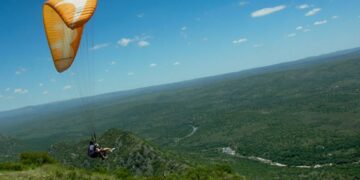 Un hombre murió tras caer con su parapente en La Cumbre