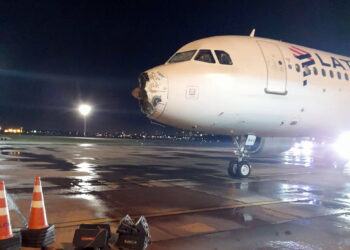 Pánico entre los pasajeros de un avión de Latam que atravesó una tormenta