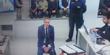 Previo a declarar, Cumplido arremetió contra la Jefa de Policía y dijo que “siente vergüenza por ella”