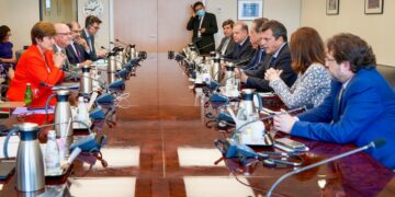 Economía espera luz verde para sumar divisas por U$S 5.300 millones del FMI y del BID