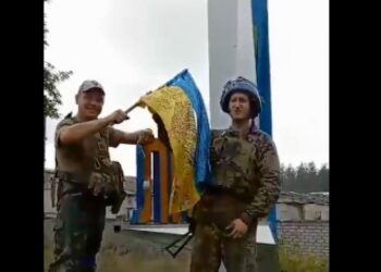 Soldados ucranianos recuperan la estratégica ciudad de Limán, tras el retiro de fuerzas rusas