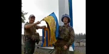 Soldados ucranianos recuperan la estratégica ciudad de Limán, tras el retiro de fuerzas rusas