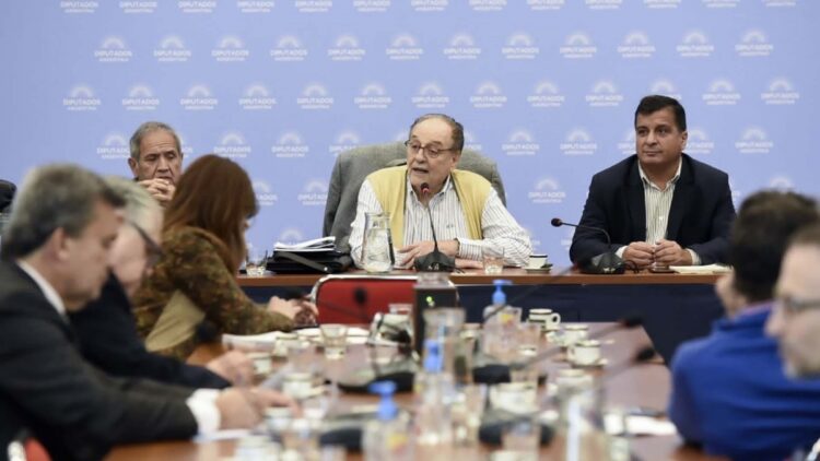 El oficialismo y la oposición ultiman detalles para el dictamen del Presupuesto 2023