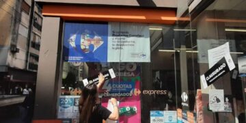 Clausuraron siete locales de Carrefour Express
