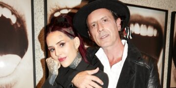 Coti Sorokin anunció que se casa con Cande Tinelli en el medio de un show