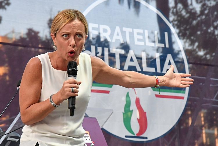 La exposición de una foto de Mussolini en un Ministerio generó polémica en Italia