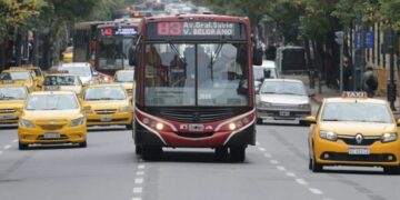 No hubo acuerdo y continúa el paro de colectivos hasta mañana jueves