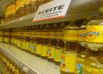 Aceite: alertan sobre «enormes diferencias» de precios entre supermercados y minimercados