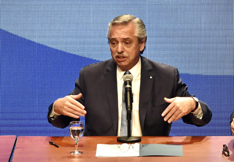 Fernández: "Es incomprensible que el Poder Judicial no pague Ganancias"