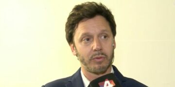 Benjamín Vicuña se enojó con una pregunta y cortó una entrevista