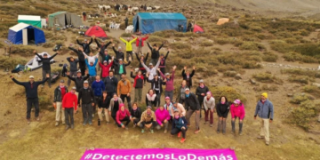 Personas recuperadas de cáncer de mama y sus médicos se unieron para una travesía en los Andes