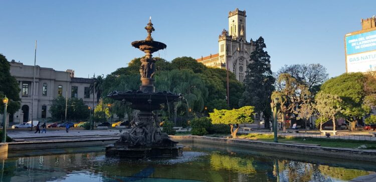 Se espera un lunes con buen tiempo cielo algo nublado y una máxima que rondará los 22°