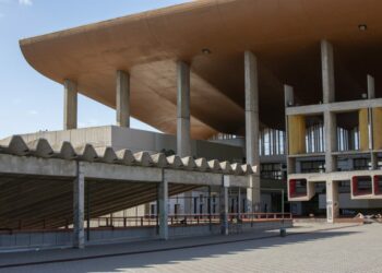 Estudiantes tomaron el colegio Manuel Belgrano como medida de fuerza